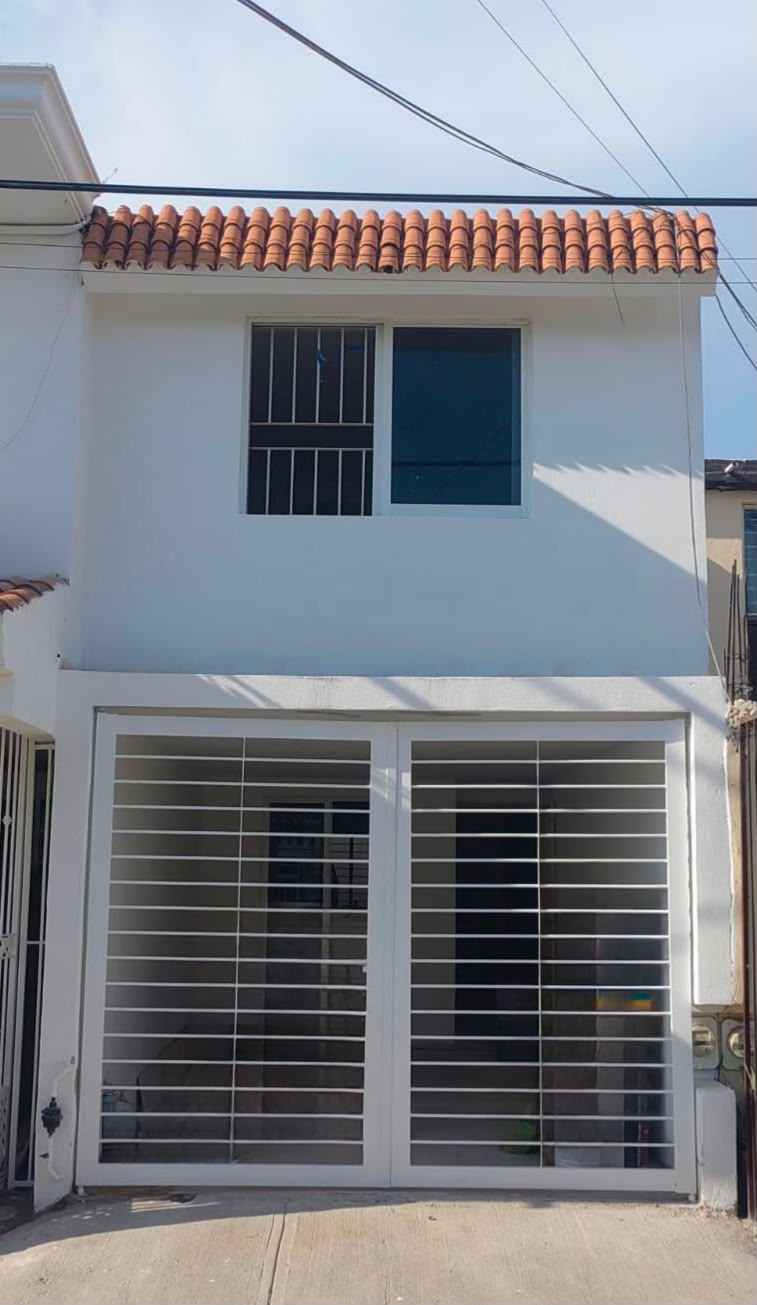CASA EN FRACC DEL BOSQUE